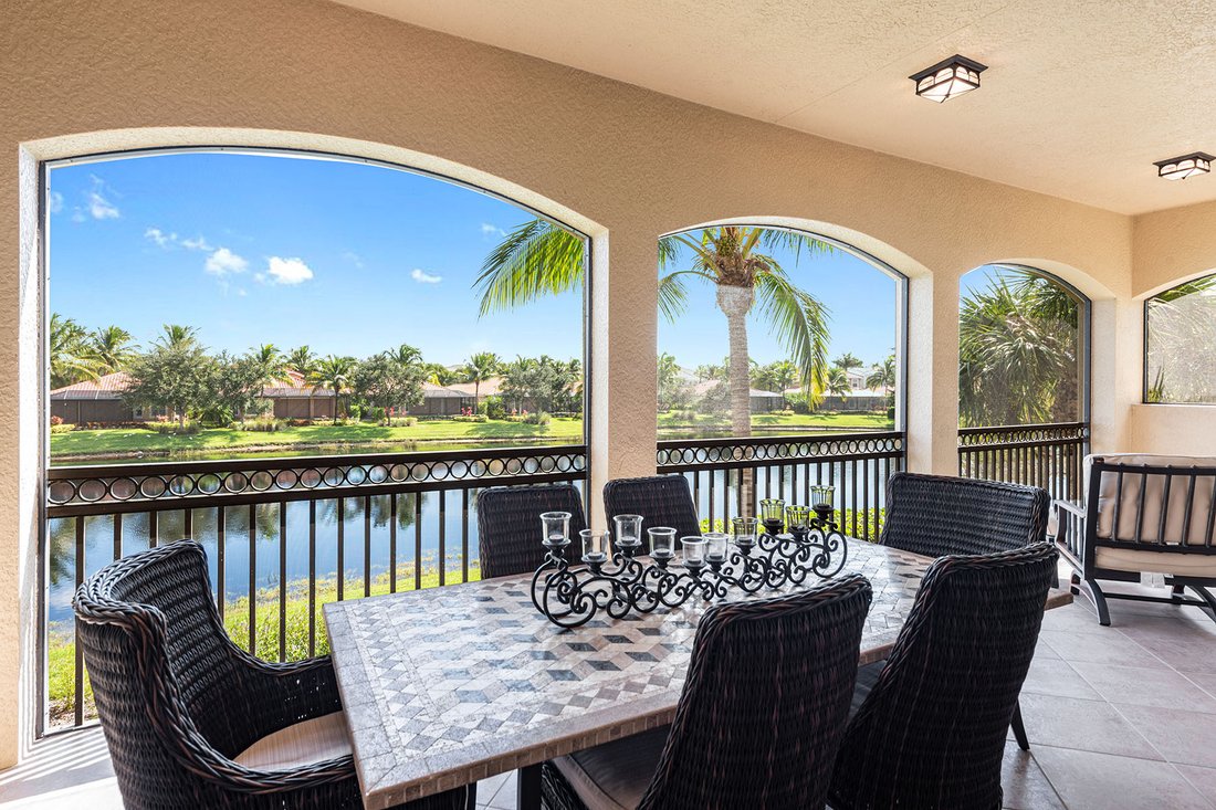 Condo in Naples, Florida, United States 1 - 16602775