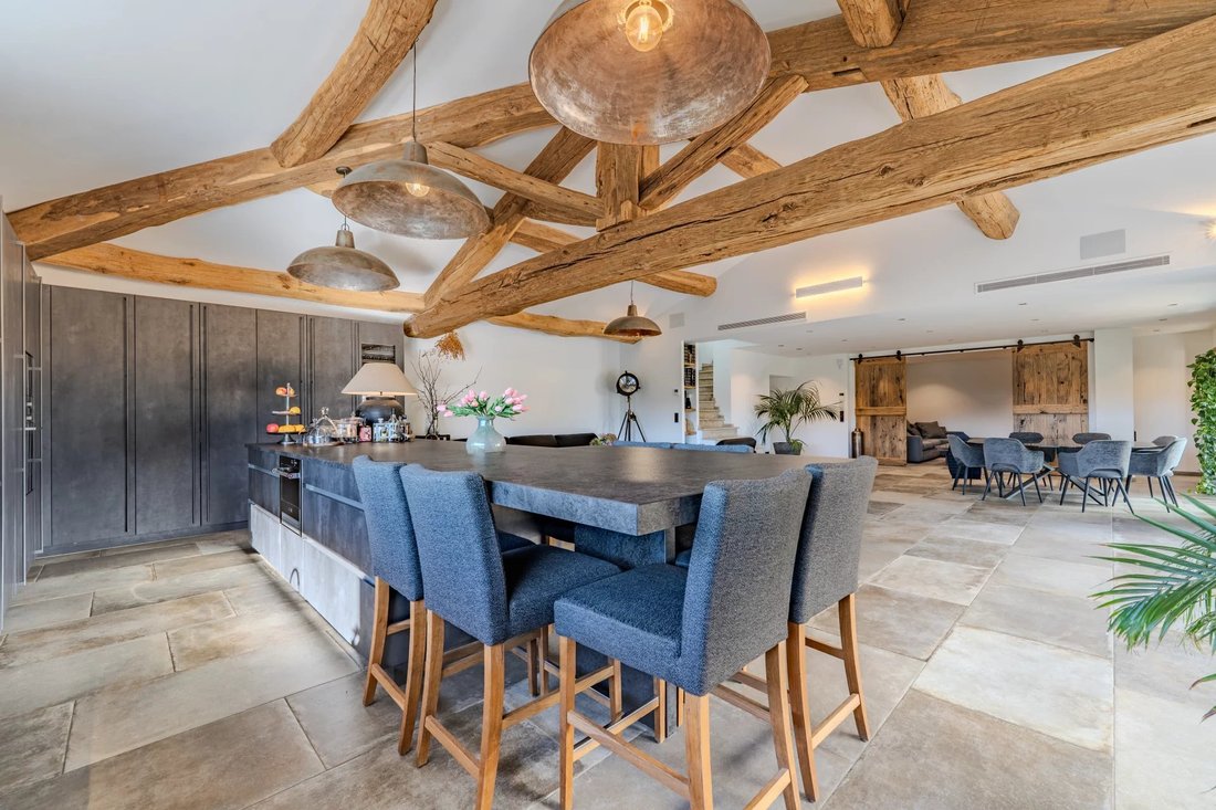 Villa in Mougins, Provence-Alpes-Côte d'Azur, France 2 - 16597388