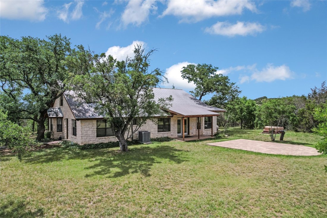 House in Spicewood, Texas, United States 3 - 16590250
