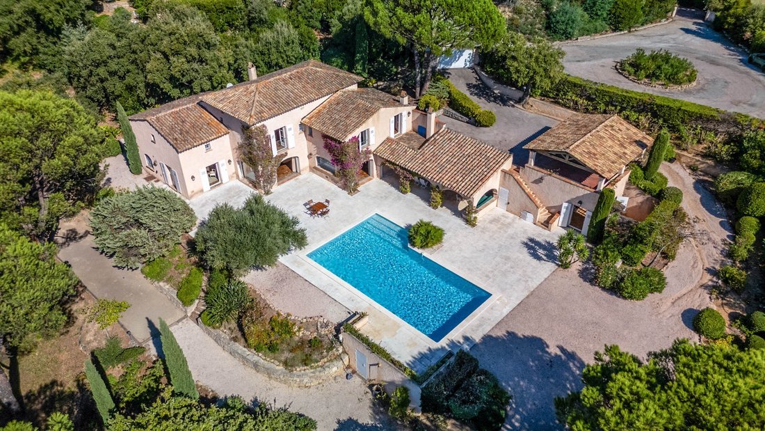 House in Grimaud, Provence-Alpes-Côte d'Azur, France 3 - 16412677