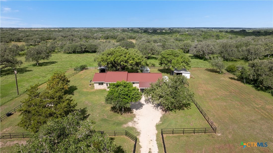 House in Goliad, Texas, United States 1 - 16584854
