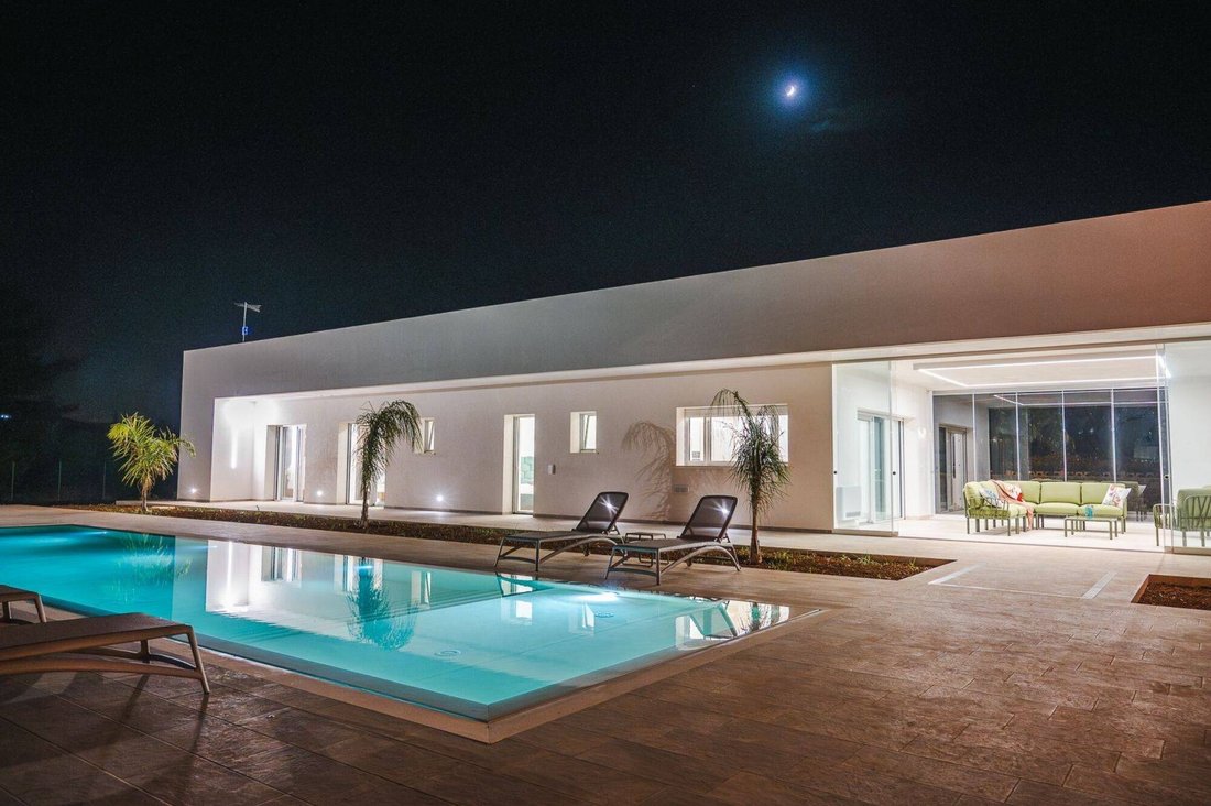 Villa in Carovigno, Apulia, Italy 1 - 16581951