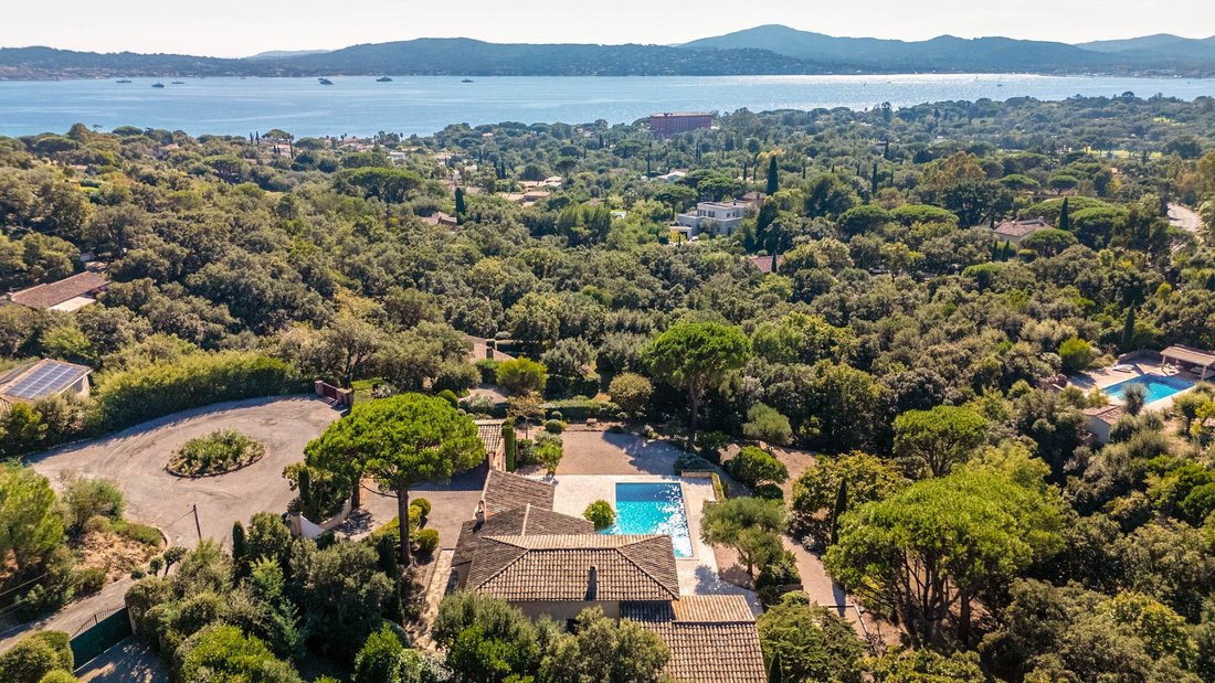 House in Grimaud, Provence-Alpes-Côte d'Azur, France 1 - 16412677