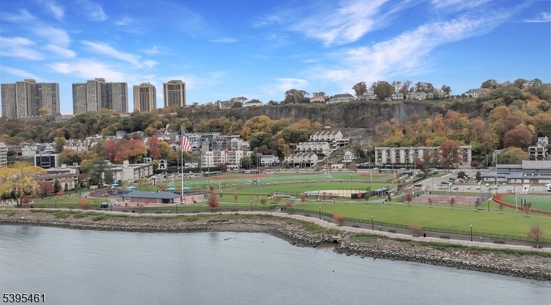 Land in Edgewater, New Jersey, United States 5 - 16605063