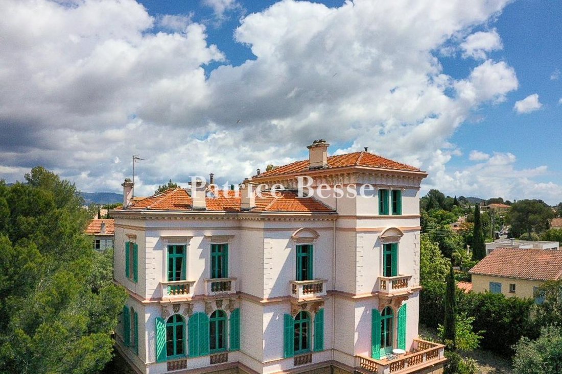 Villa in Le Dramont-Agay-Anthéor-Le Trayas, Saint-Raphaël, France 3 - 16585761