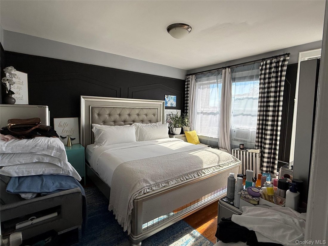 New York, New York, United States 4 - 16603693