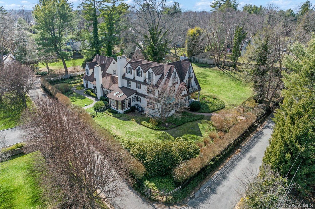 House in Halesite, New York, United States 1 - 15422198