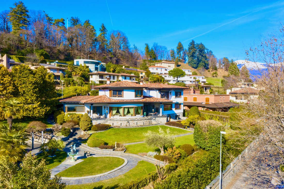 Villa in Savosa, Ticino, Switzerland 2 - 16583201