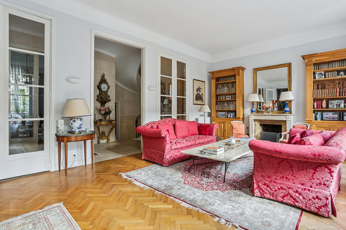 Townhouse in La Plaine des Sablons, Neuilly-sur-Seine, France 3 - 16582316