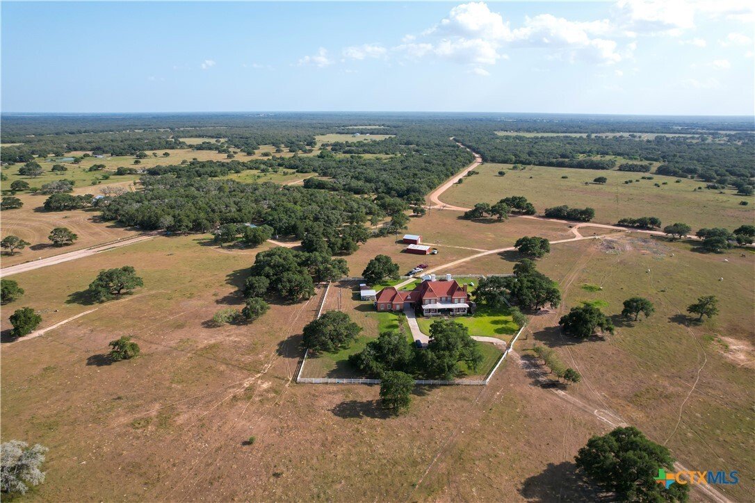 House in Yoakum, Texas, United States 2 - 16584623
