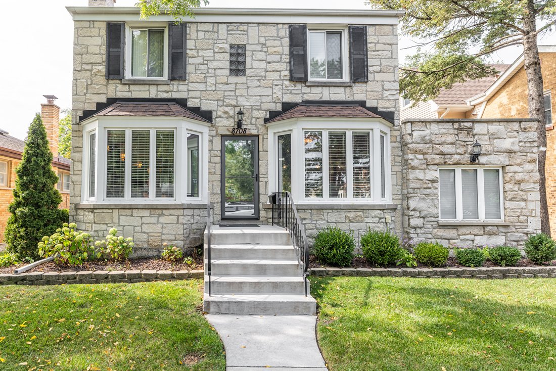 House in Morton Grove, Illinois, United States 1 - 16588025