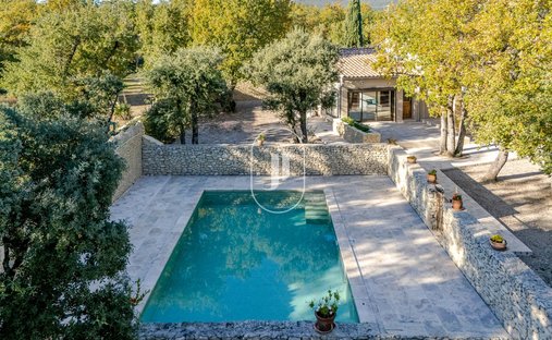Beautiful Stone Property With Views And Pool