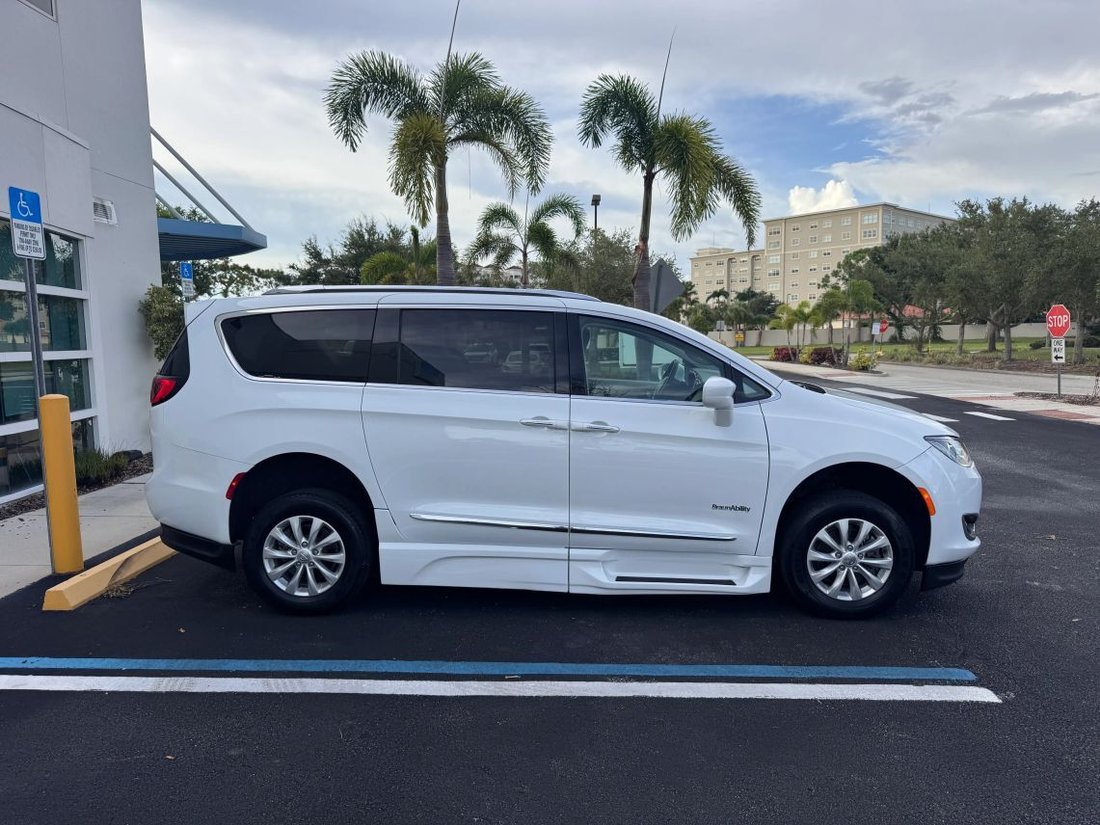 Venice, FL, United States 5 - 16606122