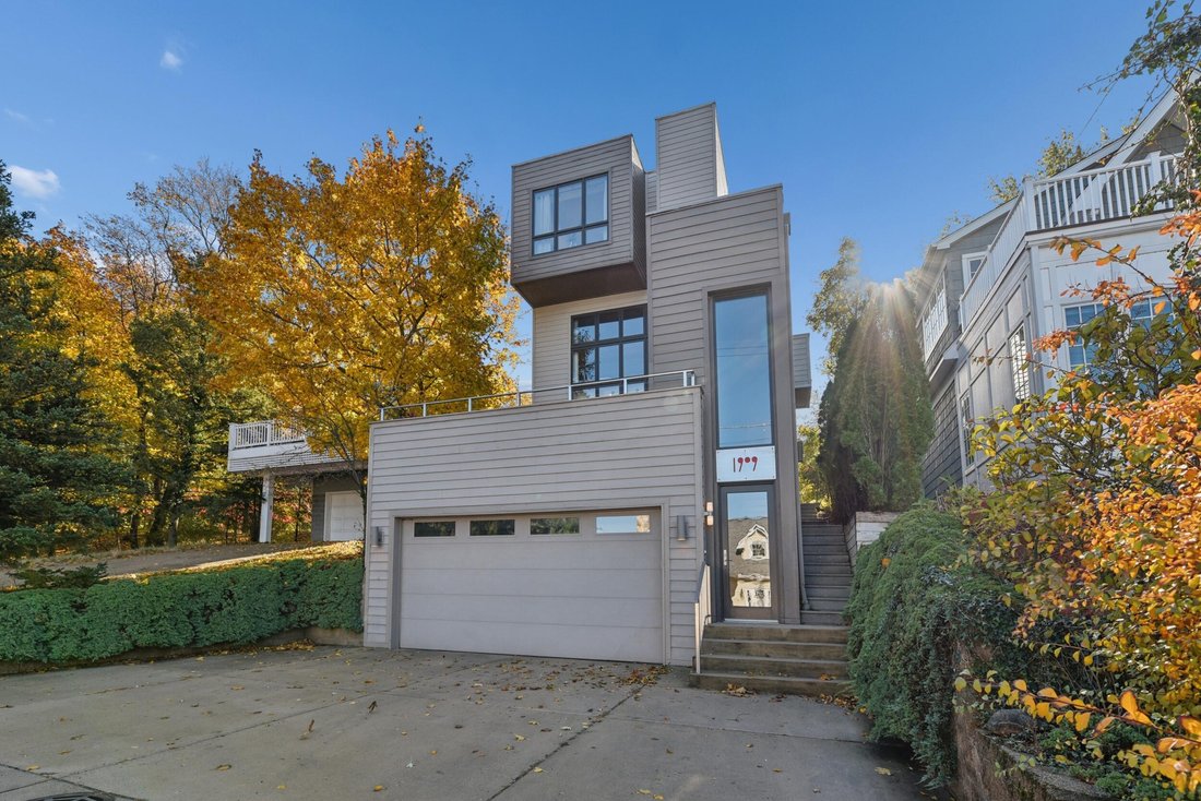 House in Beverly Shores, Indiana, United States 1 - 16581736