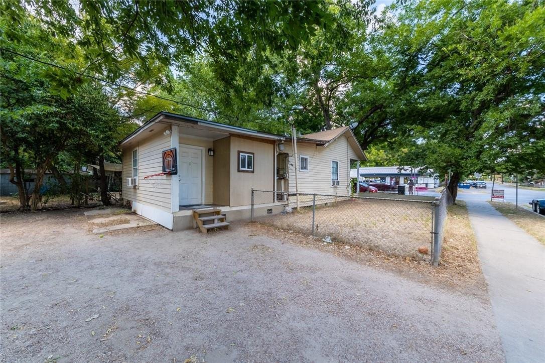 House in Austin, Texas, United States 4 - 16588527