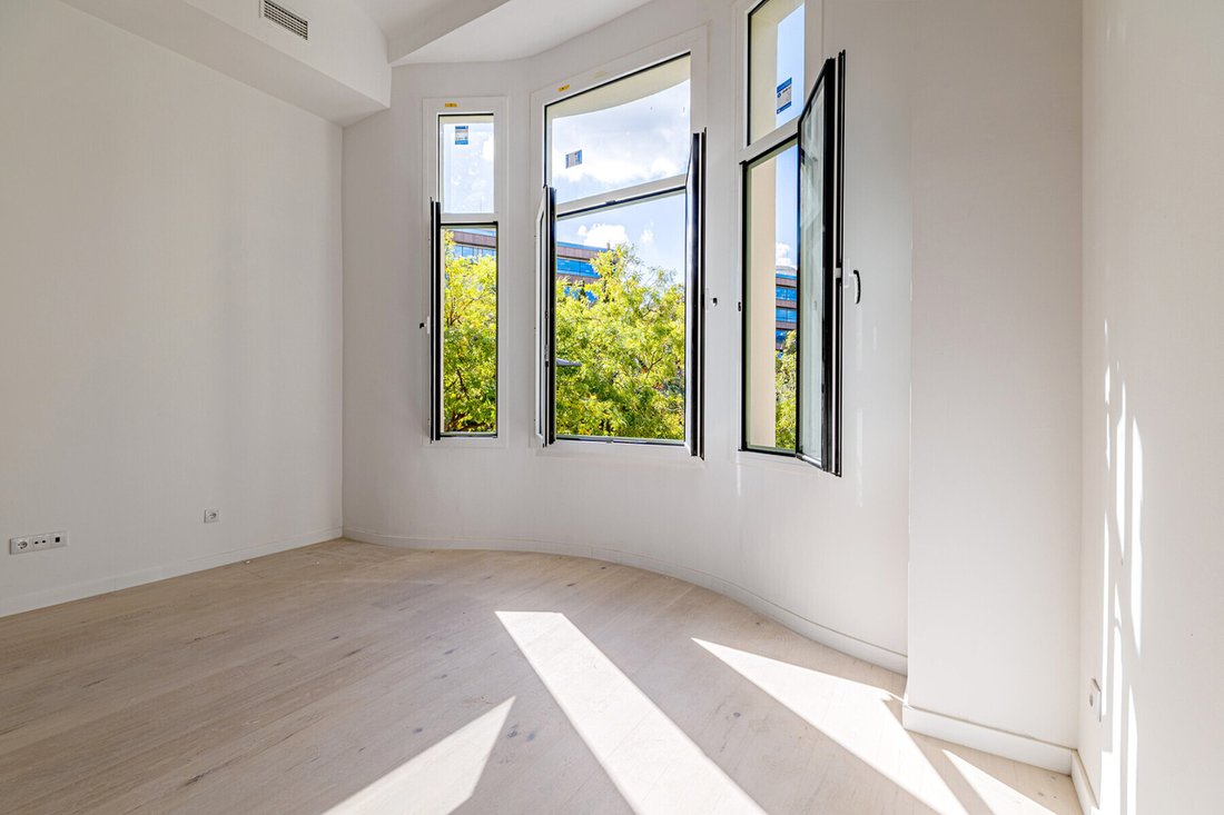 Apartment in Sarrià-Sant Gervasi, Barcelona, Spain 4 - 16602526
