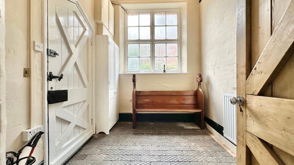 House in Milverton, England 2 - 16603538