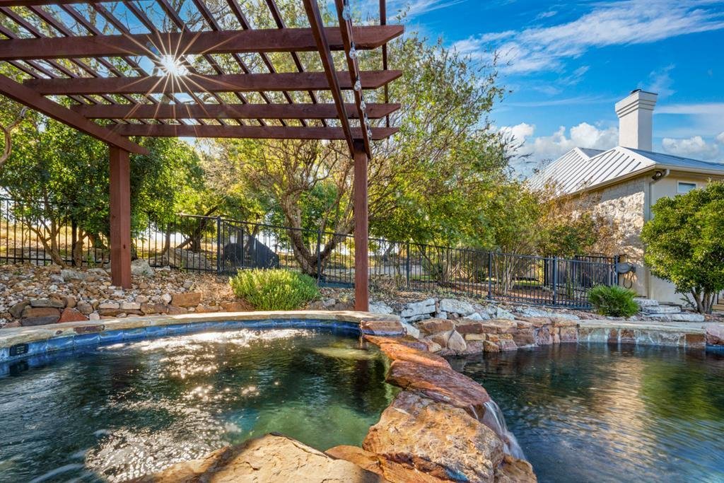 House in Kerrville, Texas, United States 3 - 16605223