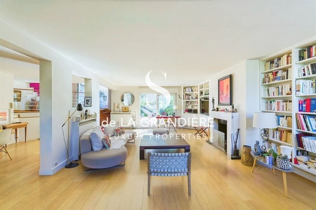House in Le Petit Pont Amphibie, Issy-les-Moulineaux, France 4 - 16582000