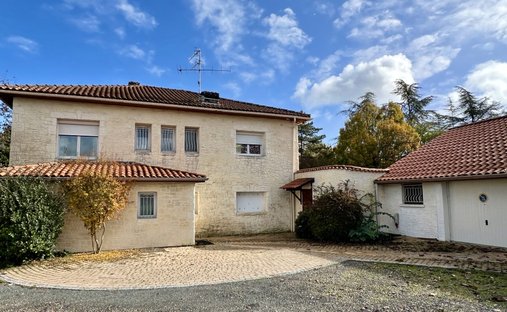 House in Sigoules-et-Flaugeac, Nouvelle-Aquitaine, France 1
