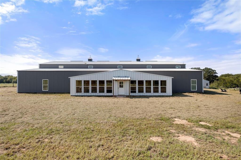 House in Waelder, Texas, United States 2 - 16589886