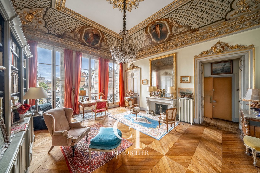 Apartment in Domaine National du Château, Versailles, France 1 - 16582314