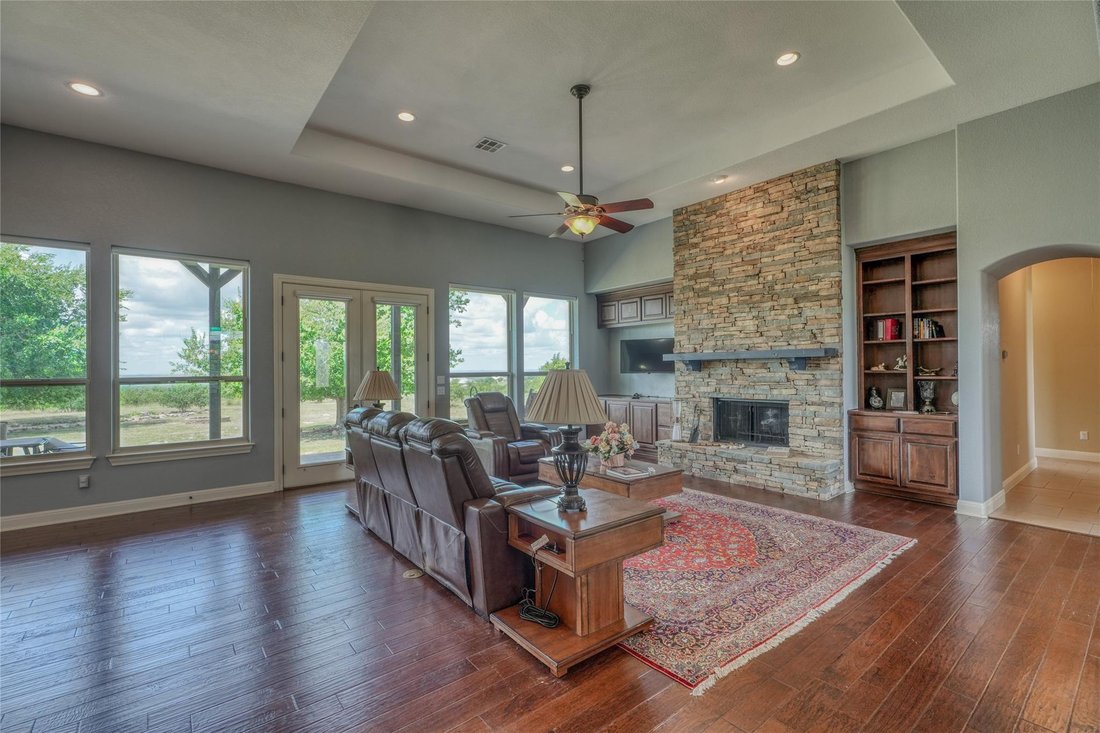 House in Burnet, Texas, United States 5 - 16590192