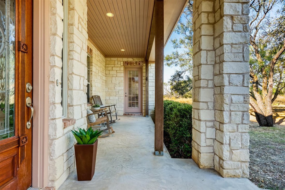 House in Spicewood, Texas, United States 5 - 16591396