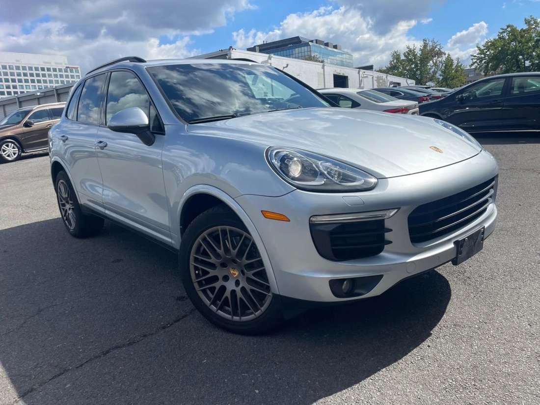 Suv in Vienna, VA, United States 2 - 16601651
