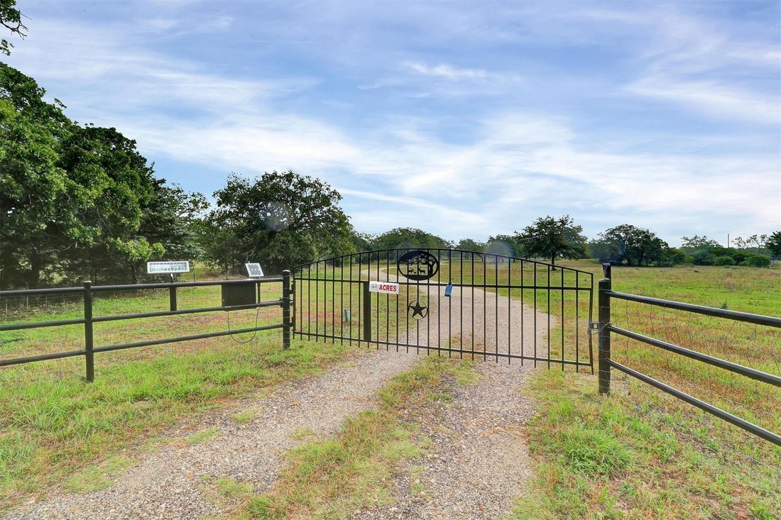 House in Smithville, Texas, United States 2 - 16590946