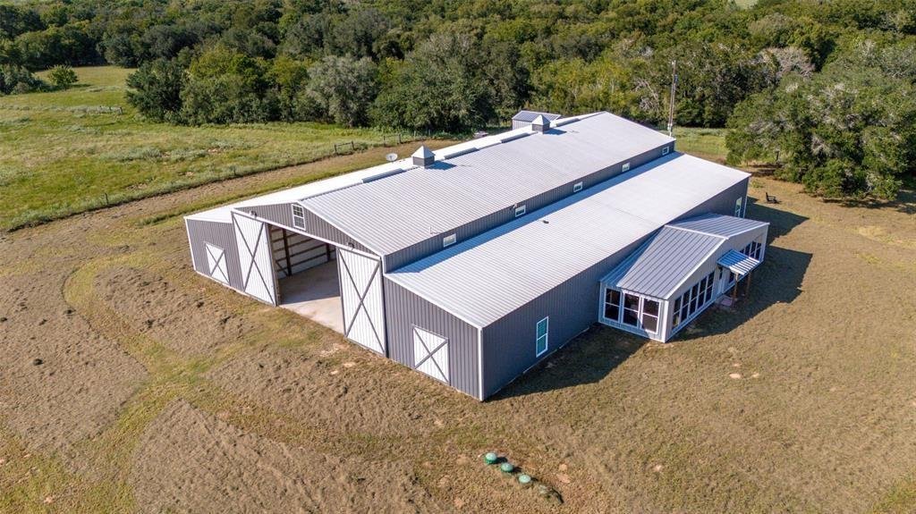 House in Waelder, Texas, United States 1 - 16589886