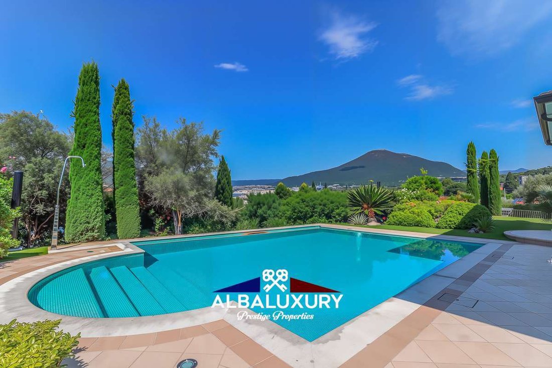 Villa in Roe, Lombardy, Italy 2 - 16605969