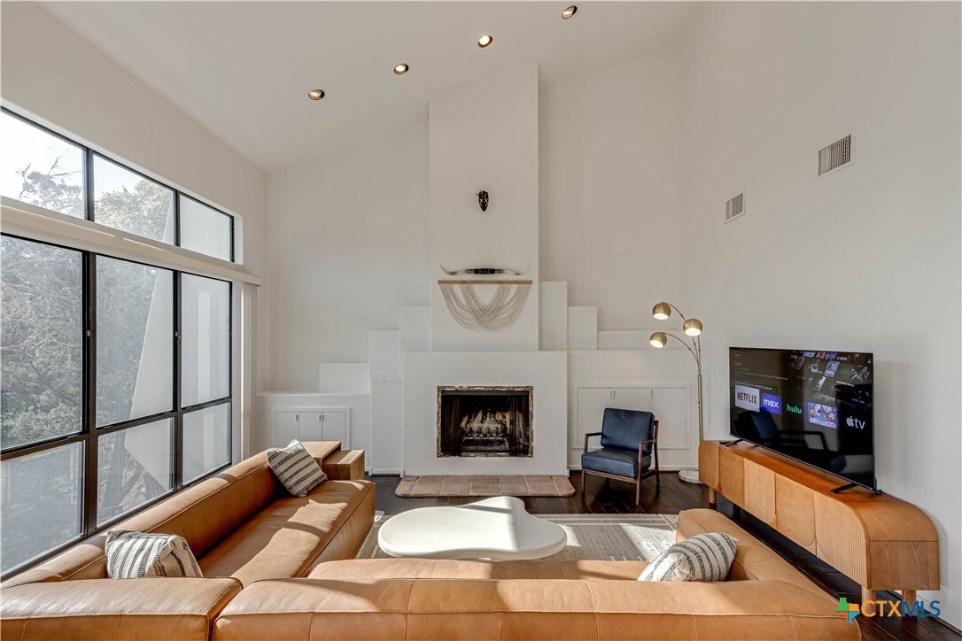 House in Buda, Texas, United States 5 - 16584414