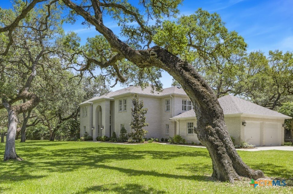 House in Inez, Texas, United States 4 - 16584586