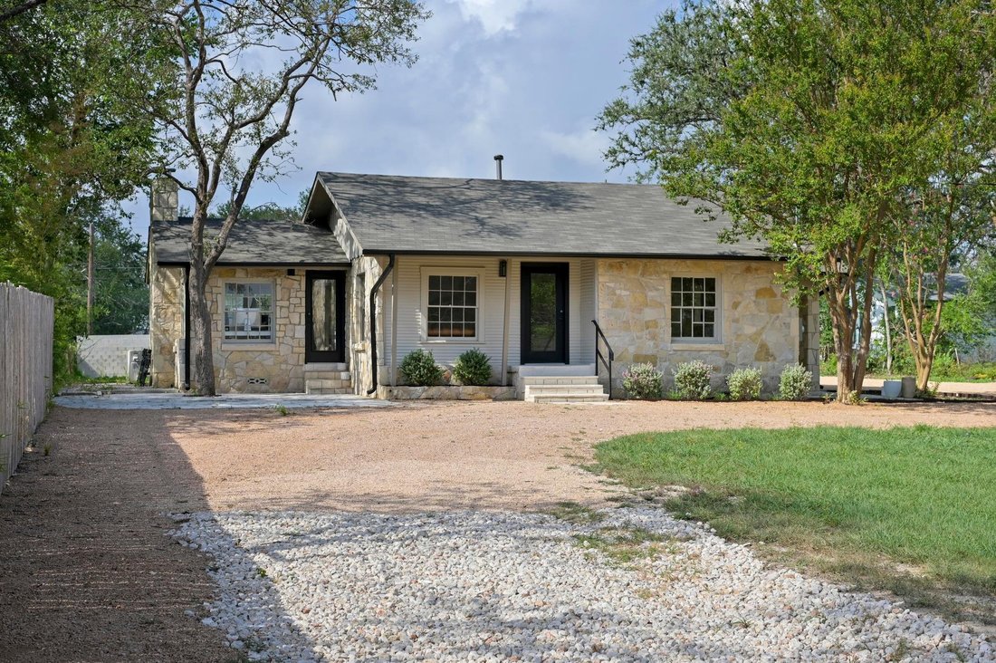 House in Austin, Texas, United States 4 - 16589496