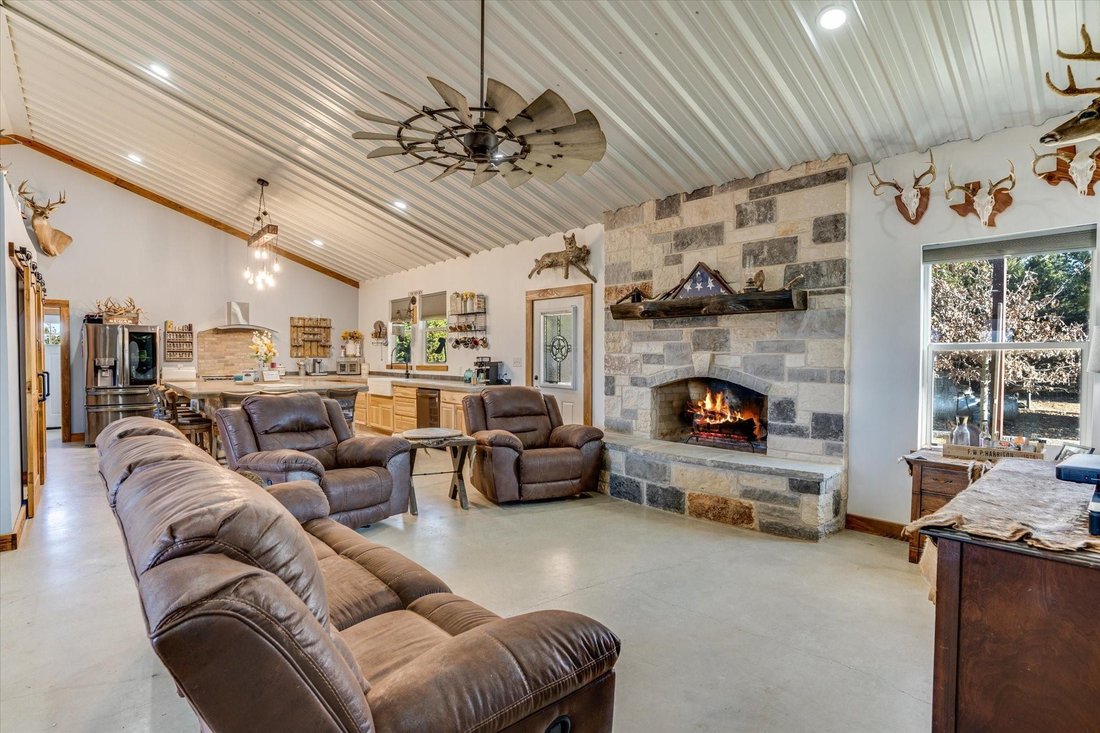 House in Burnet, Texas, United States 5 - 16588966