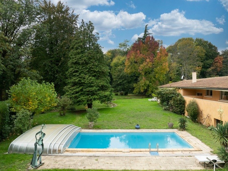 House in Saint-Cyr-au-Mont-d'Or, Auvergne-Rhône-Alpes, France 1 - 16583662