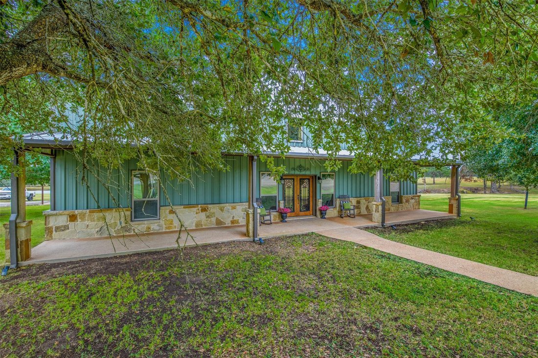 House in Caldwell, Texas, United States 2 - 16590803