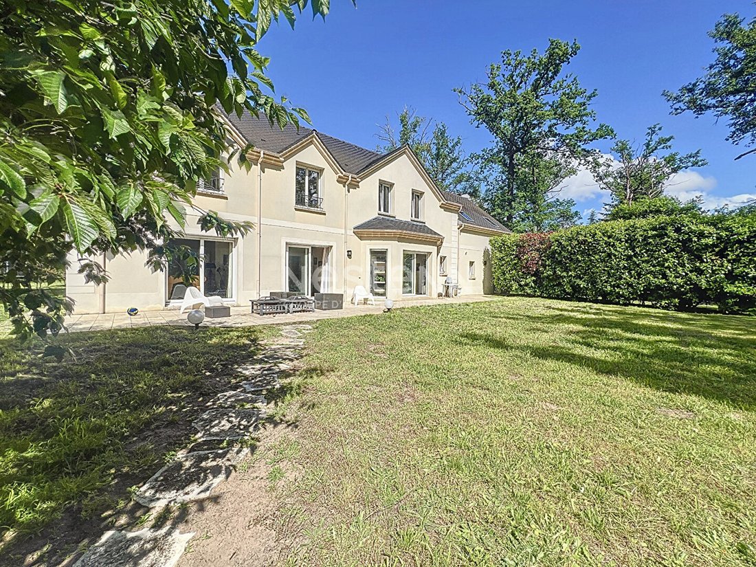 House in Ouest, Lamorlaye, France 1 - 16603566