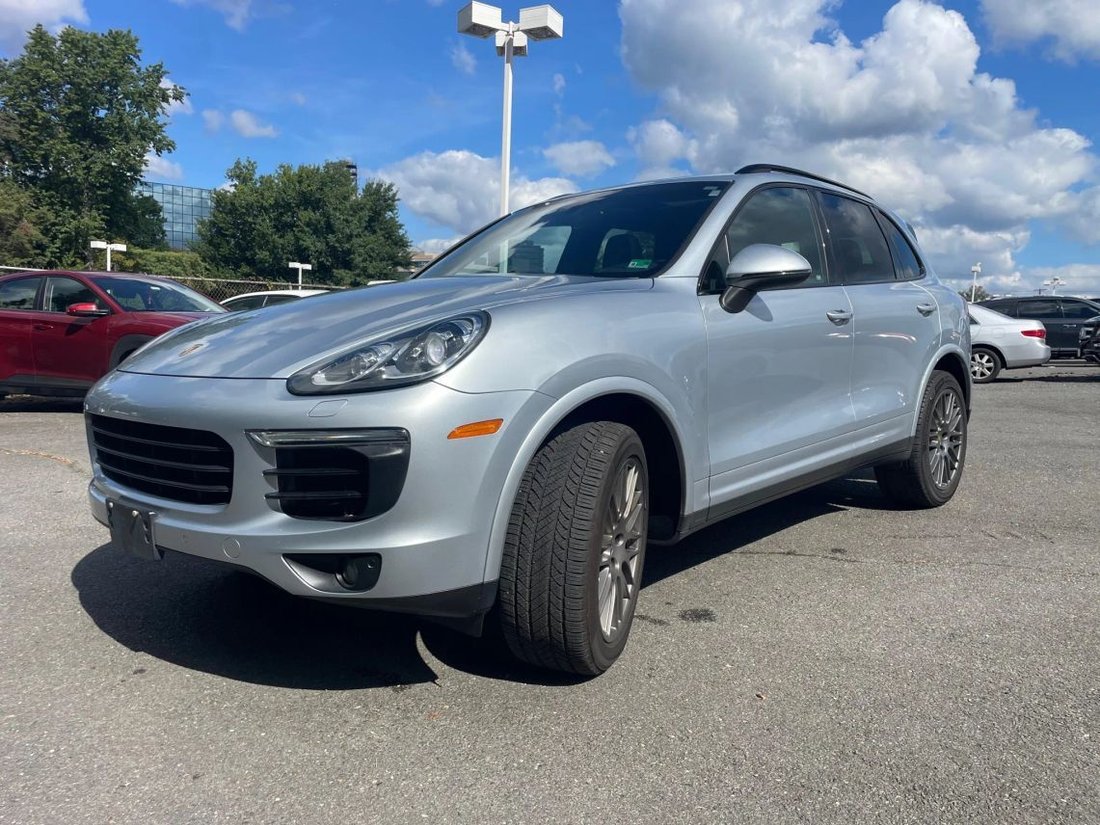 Suv in Vienna, VA, United States 1 - 16601651