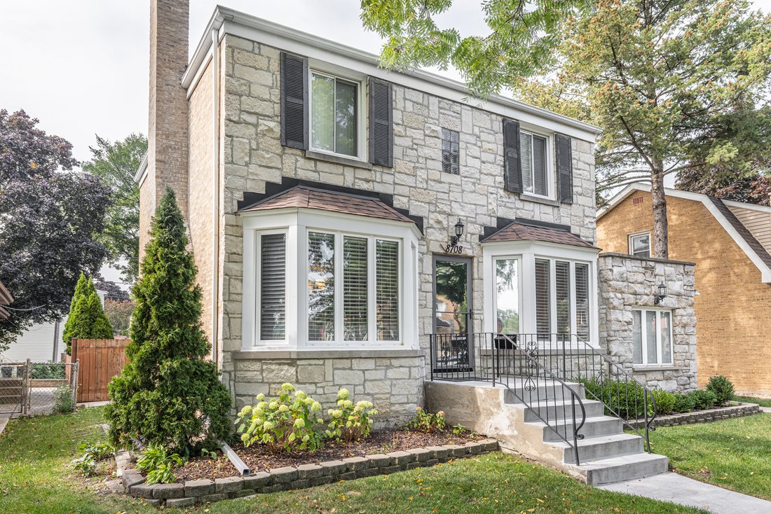 House in Morton Grove, Illinois, United States 2 - 16588025