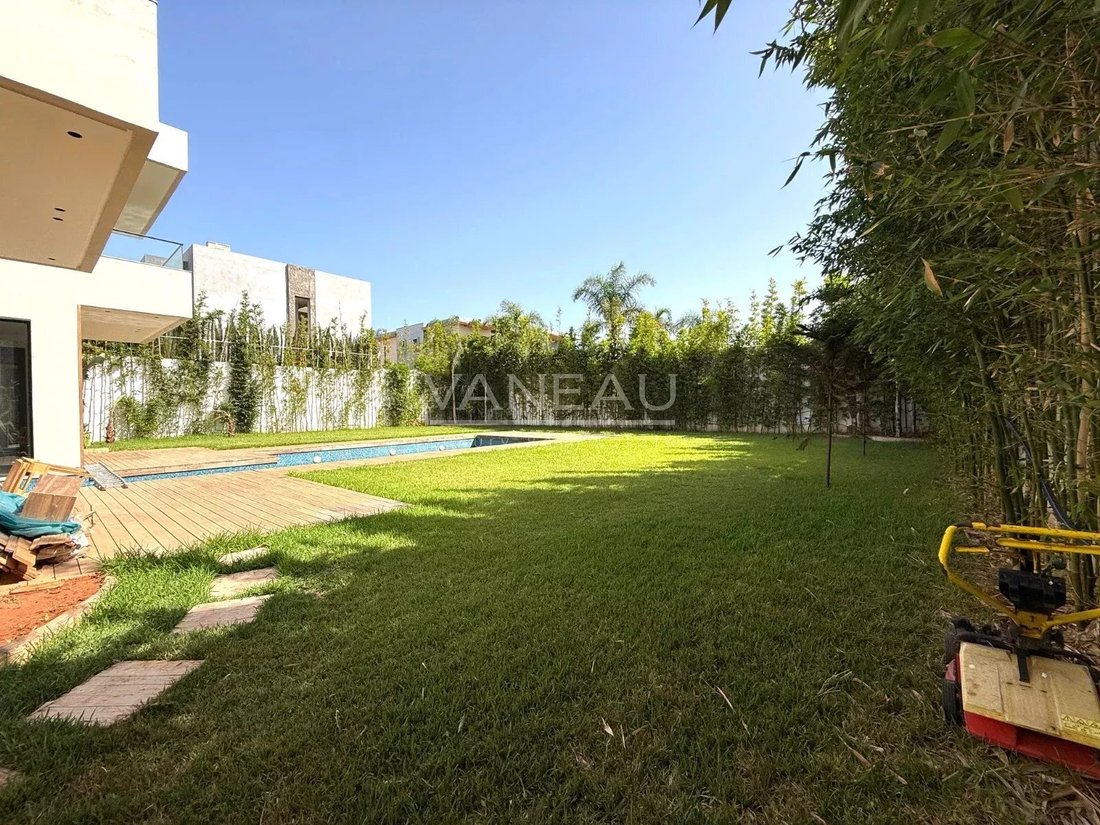Villa in Bouskoura, Casablanca-Settat, Morocco 2 - 16605878