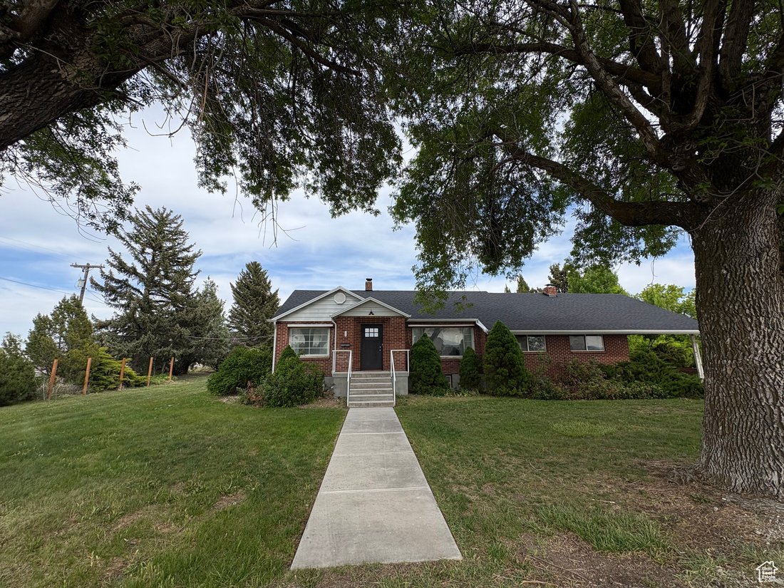 Tremonton, Utah, United States 3 - 16595808
