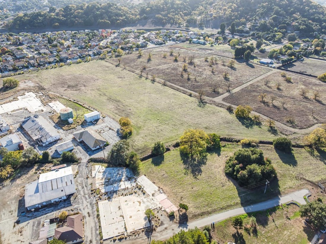 Land in Gilroy, California, United States 4 - 16606073