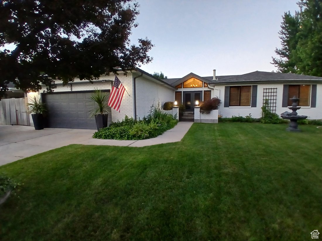 House in Sandy, Utah, United States 1 - 16595627