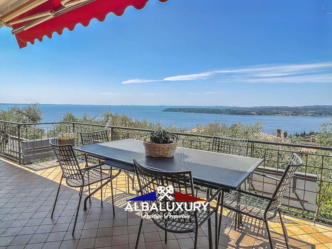 Villa in Gardone Riviera, Lombardy, Italy 5 - 16605967