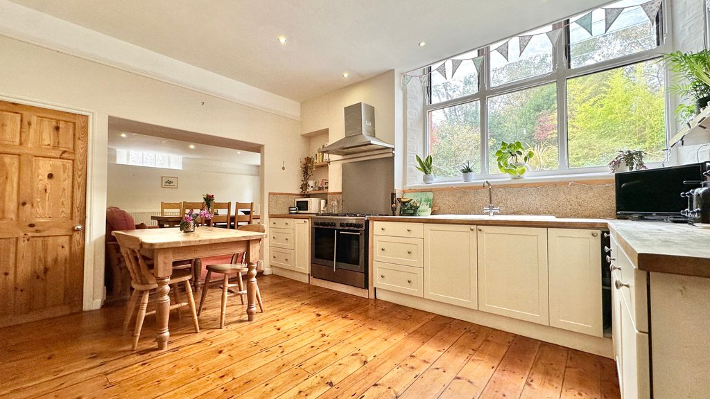 House in Milverton, England 4 - 16603538