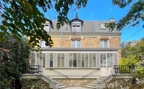 House in Centre Ville-Commerce, Enghien-les-Bains, France 1