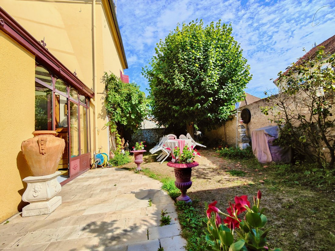 Estate in Neauphle-le-Vieux, Ile-de-France, France 4 - 16582468
