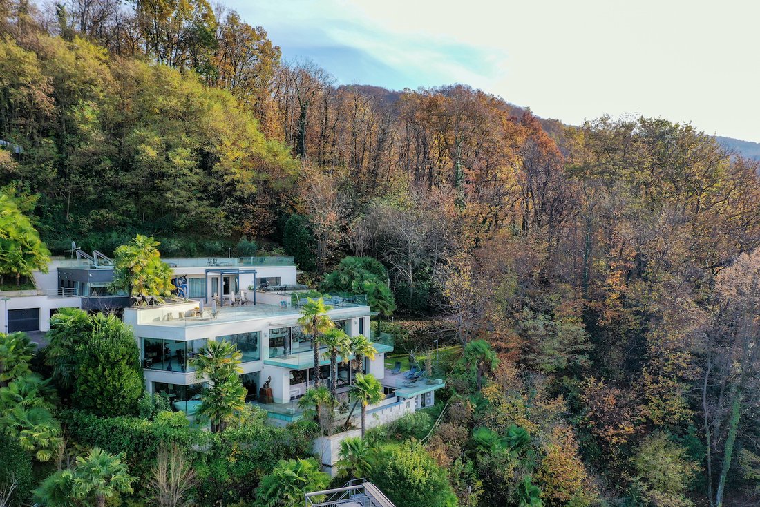 Villa in Collina d'Oro, Ticino, Switzerland 2 - 16583078
